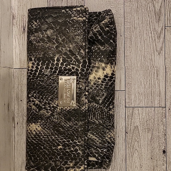 Kenneth‎ Cole Reaction Snake Skin Black And Gray Clutch Wallet - Picture 1 of 7
